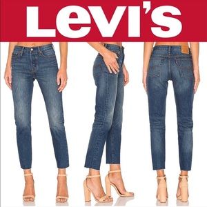 Levies wedgie fit size 24